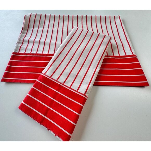 Vintage 70s pillowcases, red white stripes pattern, pair of casings - Picture 7 of 9